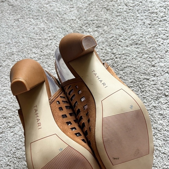 Tahari Women’s size 9 Evalyn Leather Open Toe Casual Slingback Sandals Heels - Picture 5 of 6